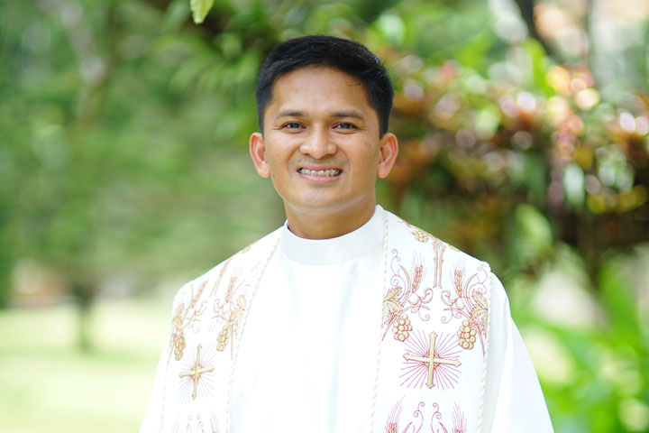 Elmer Hernandez SVD